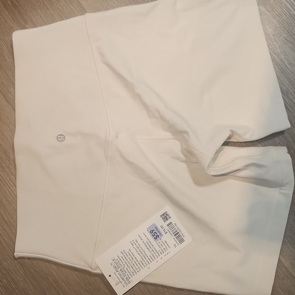 Lululemon Align Side-Stripe Shorts 6" NWT - Picture 4 of 5